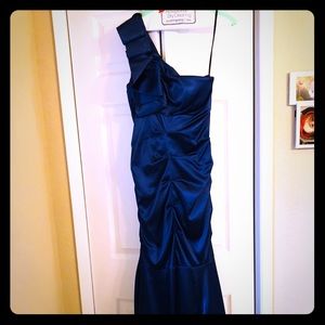 Bee Darlin’ formal dress